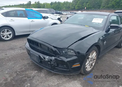 2014 Ford Mustang V6 Premium z USA, uszkodzony, nr VIN 1ZVBP8AM9E5202329